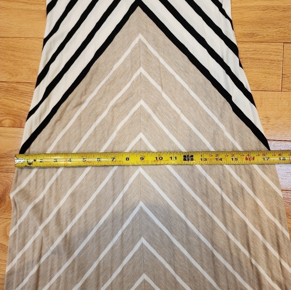 Calvin Klein two-tone, striped, stretchy maxi dress size 4 - Picture 8 of 9